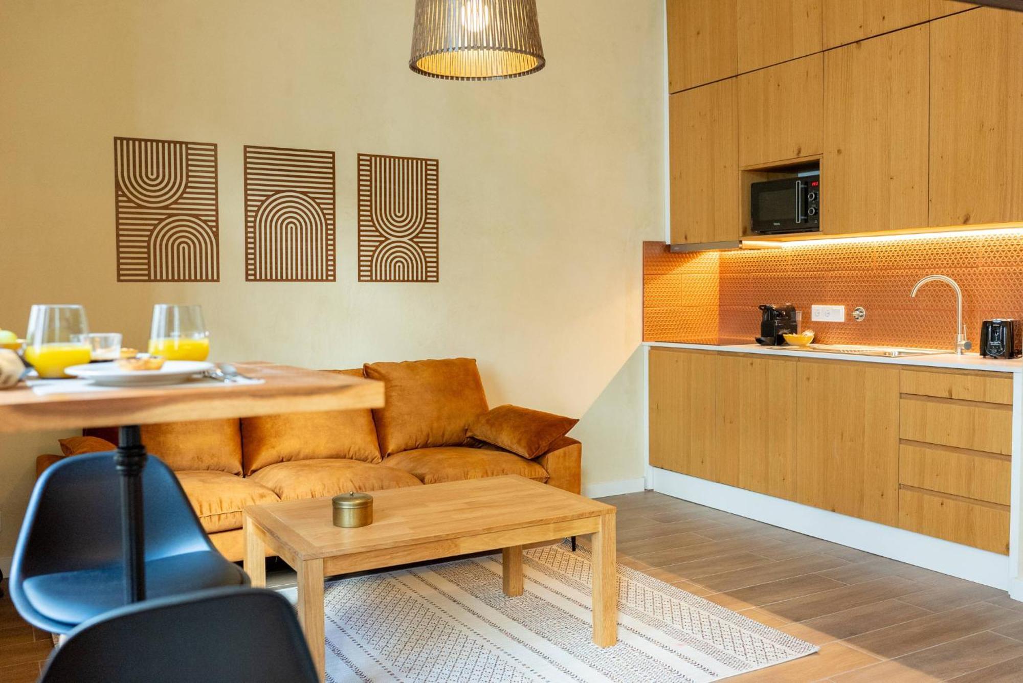 The Charm Of Bolhao - Nairobi Porto